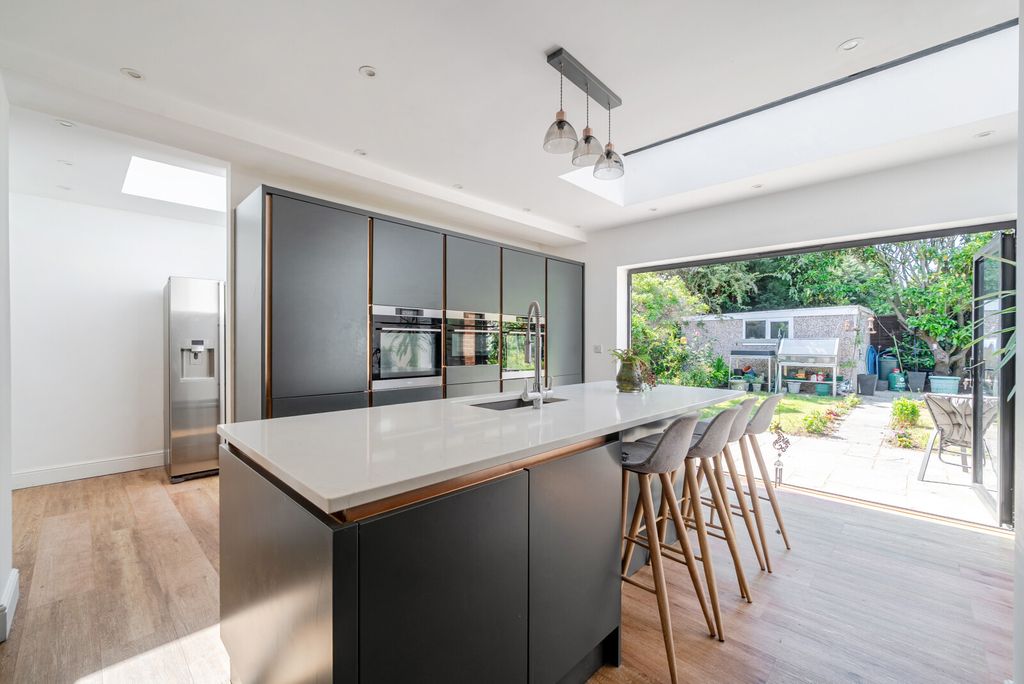 Property photo 3 of 31 1467603-17-6A16c1...