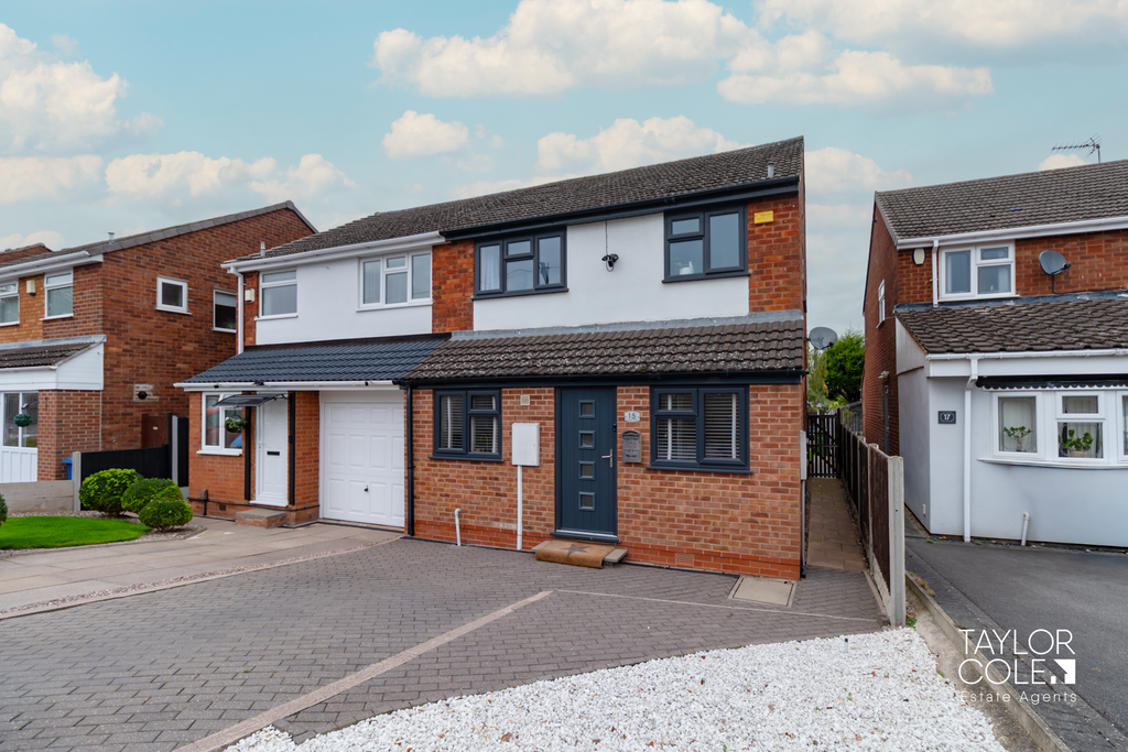 Property photo 2 of 40