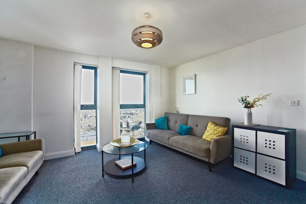 Property photo 1 of 17 Pbox-Img.Jpg