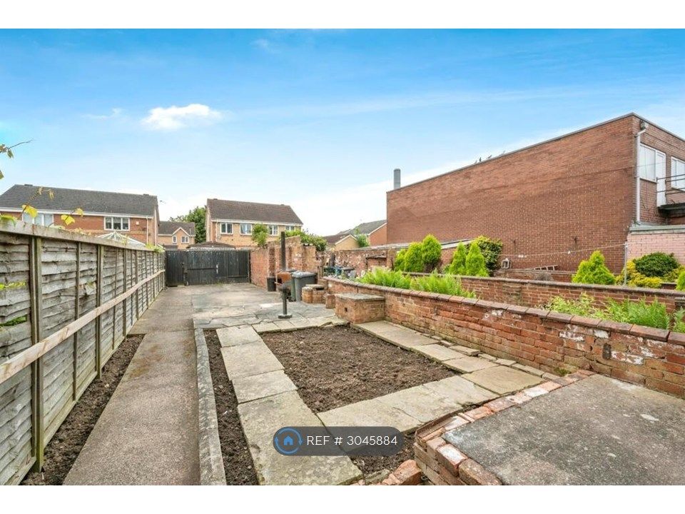 Property photo 2 of 15