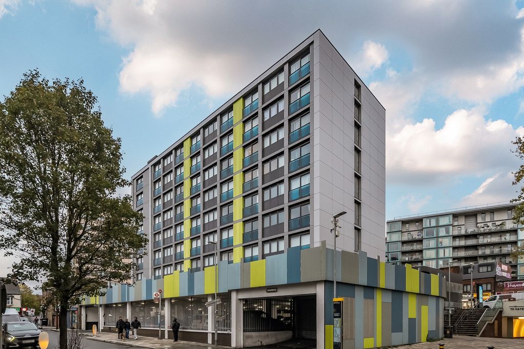 Property photo 1 of 14 Photo 17