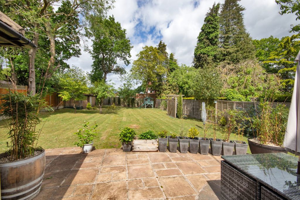 Property photo 2 of 24