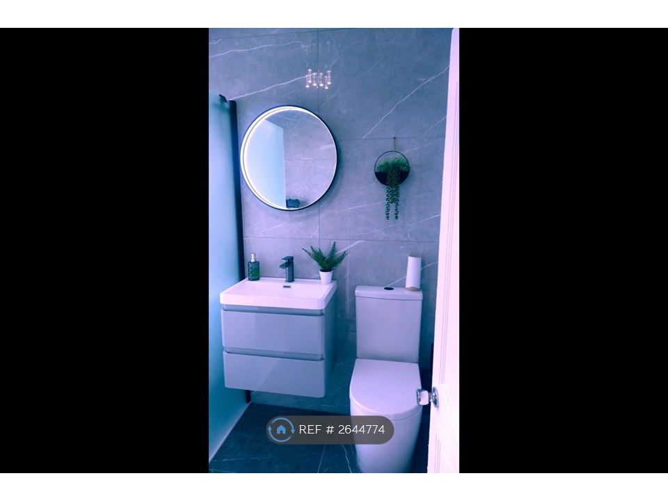 Property photo 1 of 3