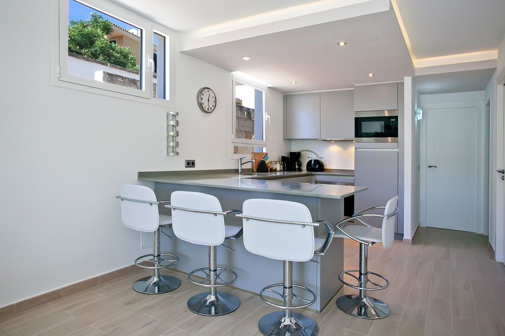 Property photo 3 of 11 003.Jpg