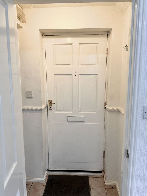 Property photo 3 of 16 Porch