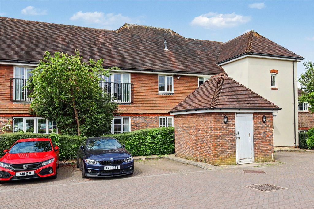Property photo 1 of 11 Parking Space