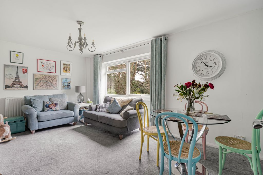 Property photo 3 of 14 4_74127