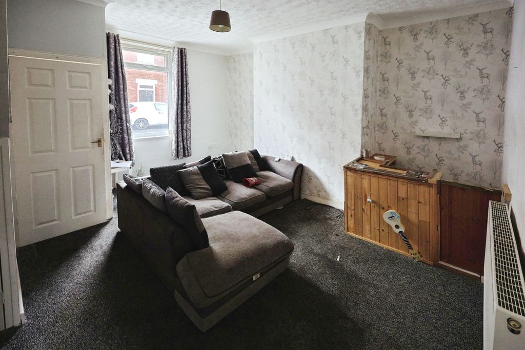 Property photo 2 of 6 Pbox-Img.Jpg