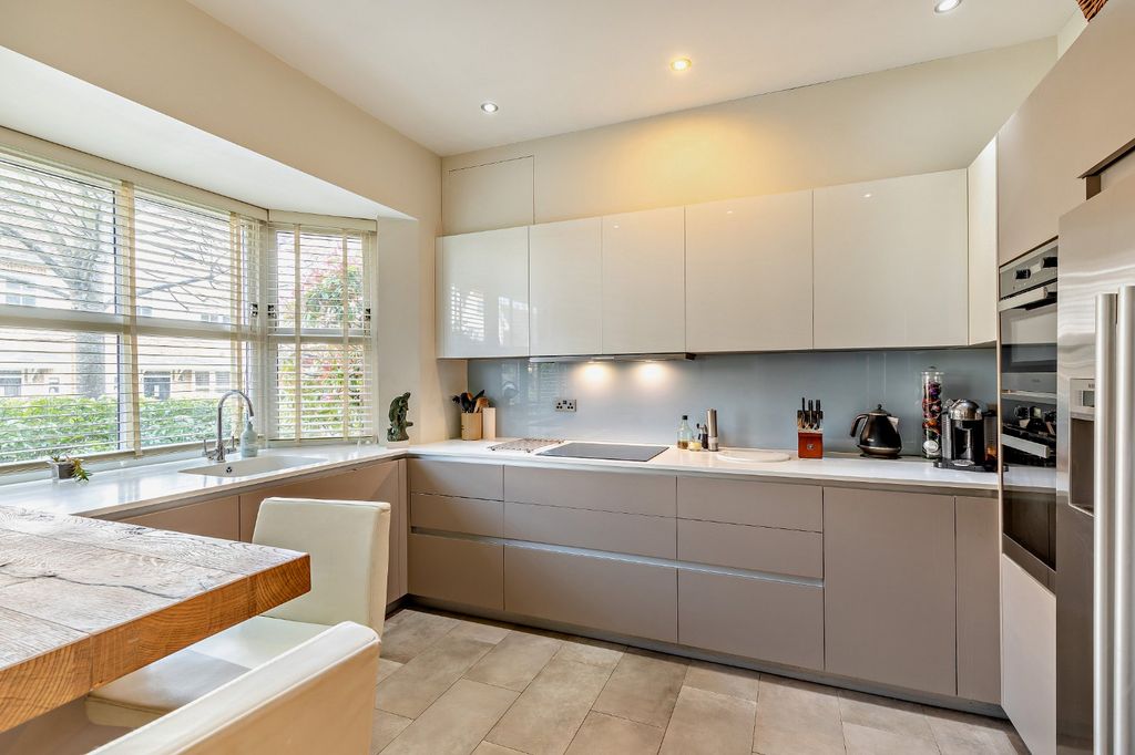 Property photo 2 of 17 Kitchen