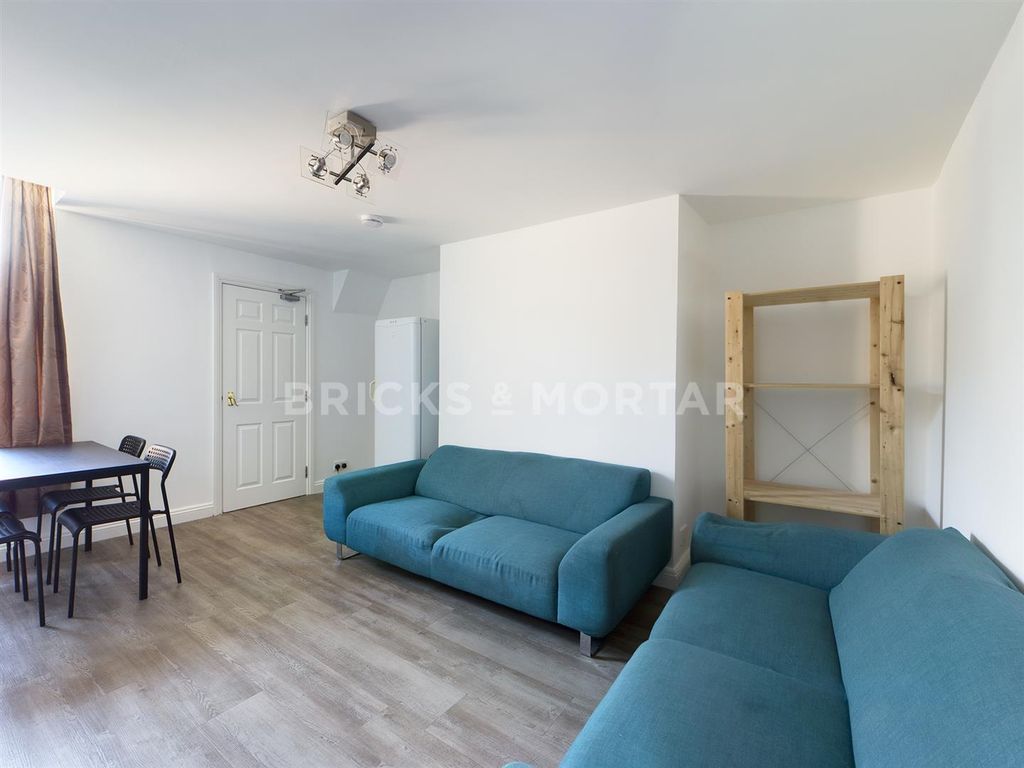 Property photo 2 of 13 Lqszifexrewzm1E3Wycqiw.Jpg