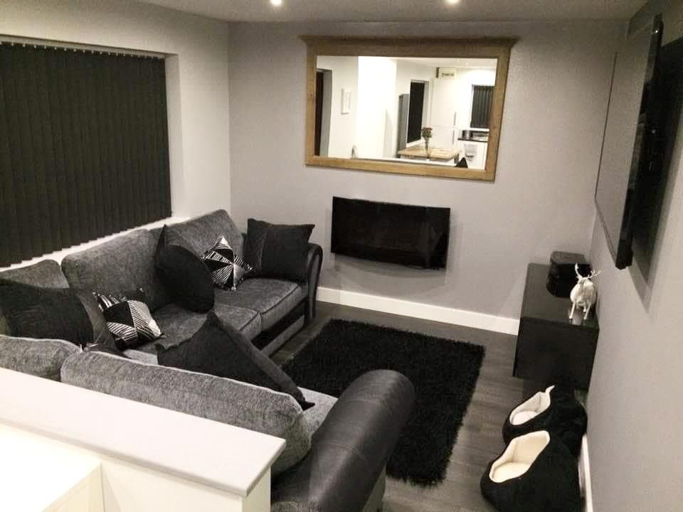 Property photo 3 of 16 Living Room