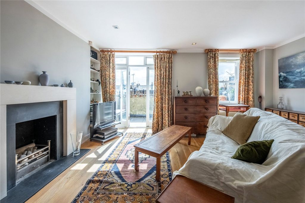 Property photo 2 of 14 Reception Room