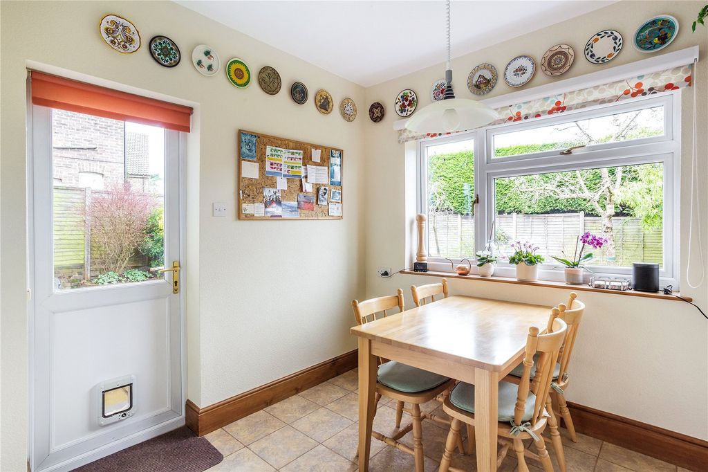 Property photo 3 of 16 Kitchen
