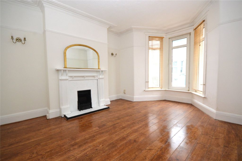 Property photo 2 of 11 2 - Picture No. 07