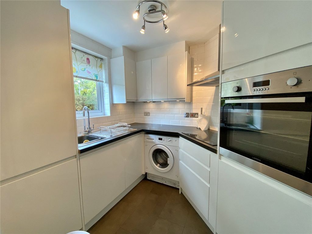 Property photo 3 of 10 Picture No. 01
