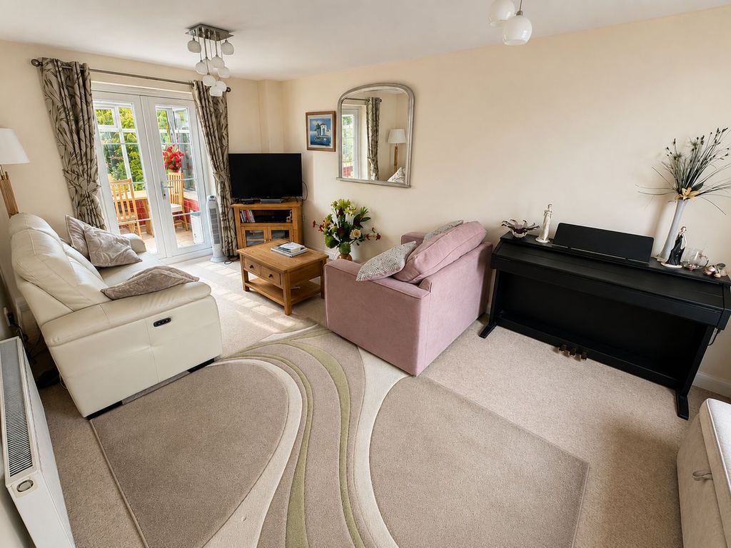 Property photo 2 of 12