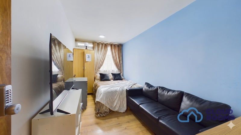 Property photo 1 of 4