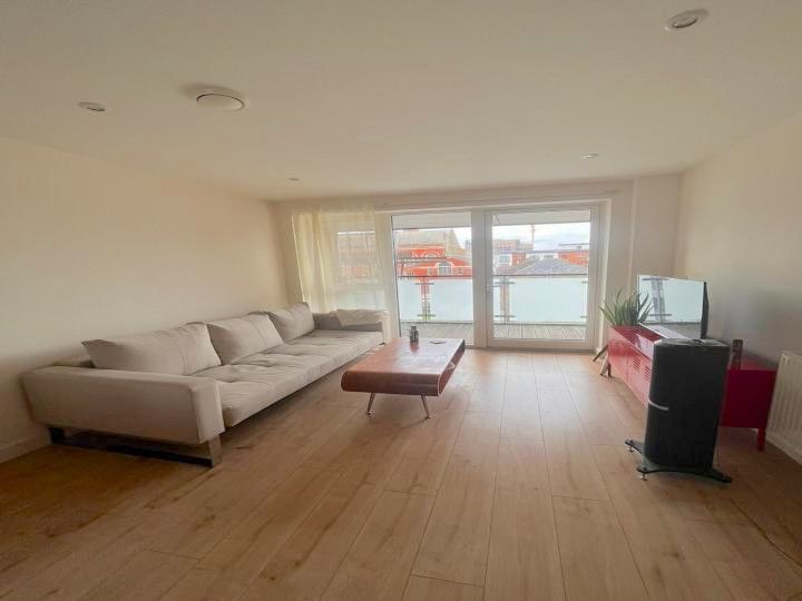 Property photo 3 of 10