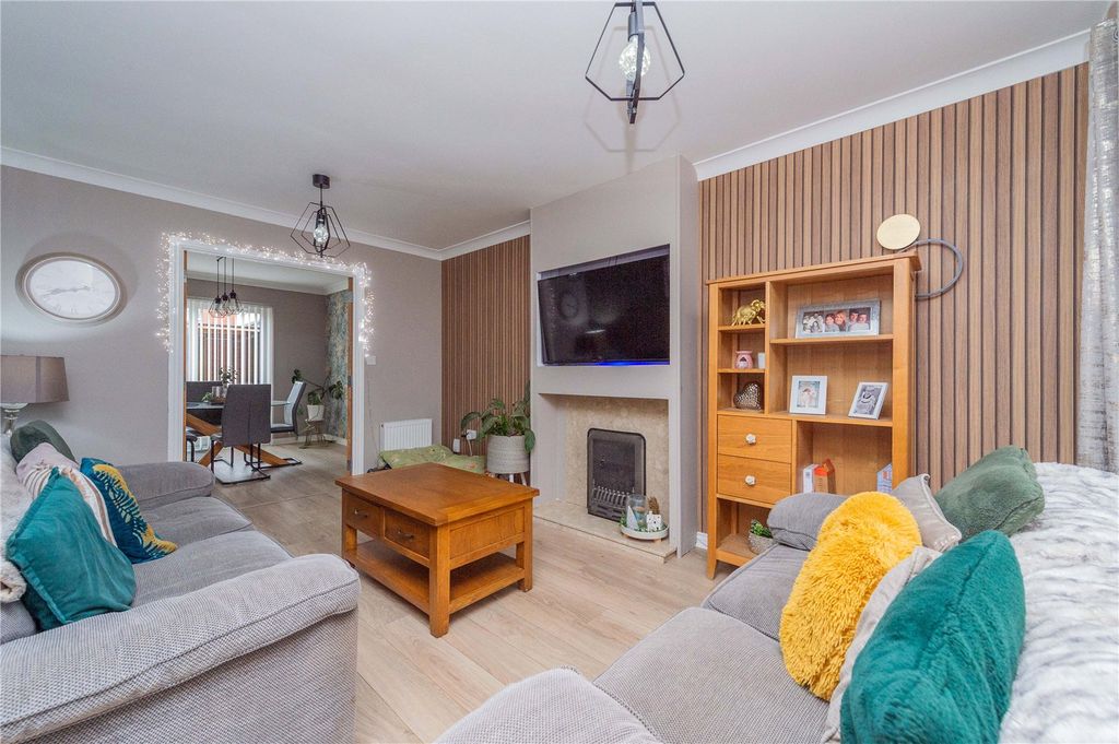 Property photo 2 of 42 Picture No. 33