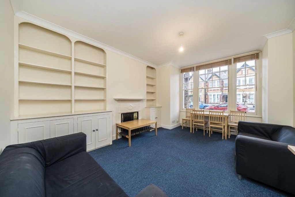 Property photo 2 of 7