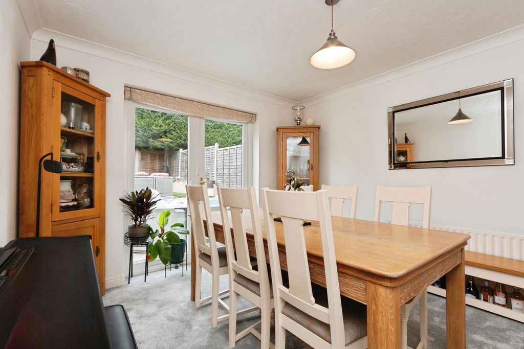 Property photo 3 of 17 Pbox-Img.Jpg