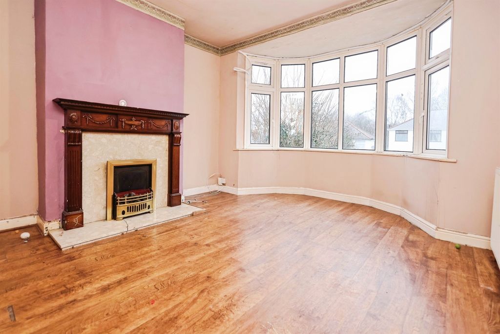 Property photo 3 of 16