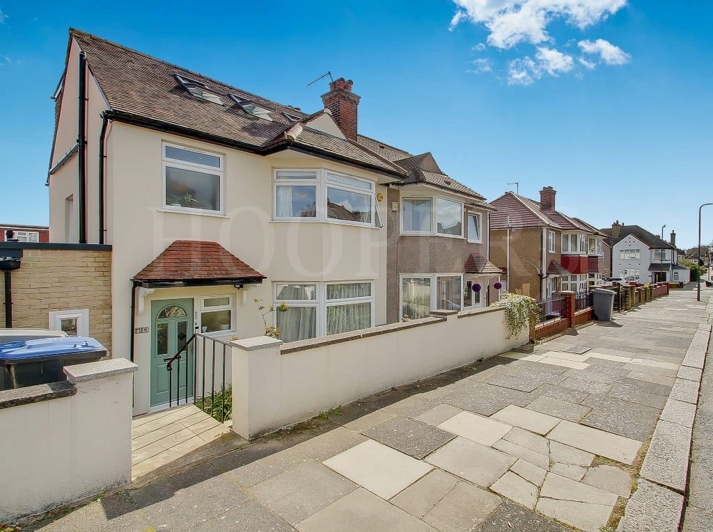 Property photo 2 of 18