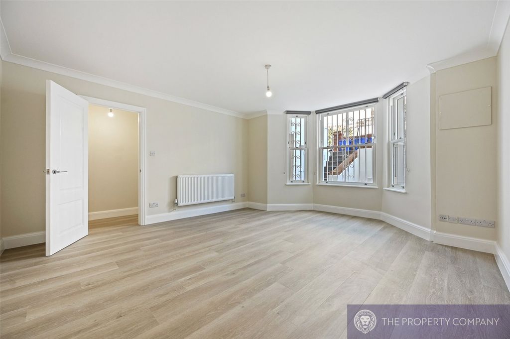 Property photo 2 of 10 Picture No. 11