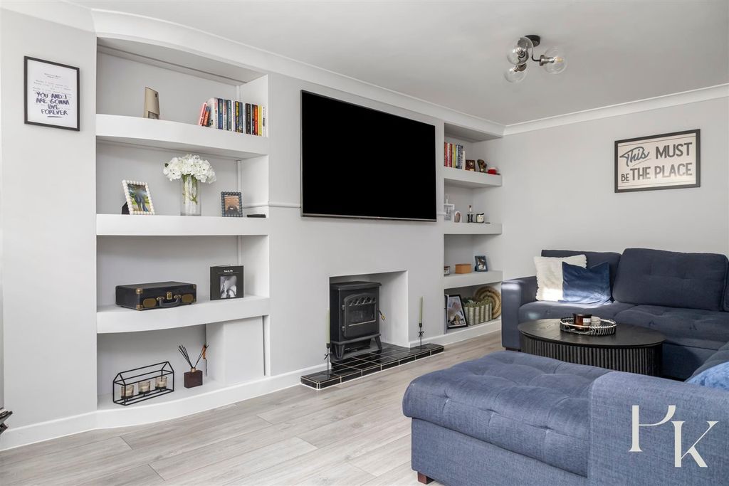 Property photo 2 of 15 Lorna Road 97B-014.Jpg