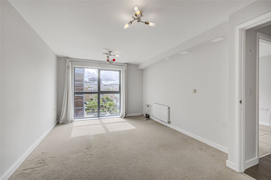 Property photo 3 of 10 Picture No. 18