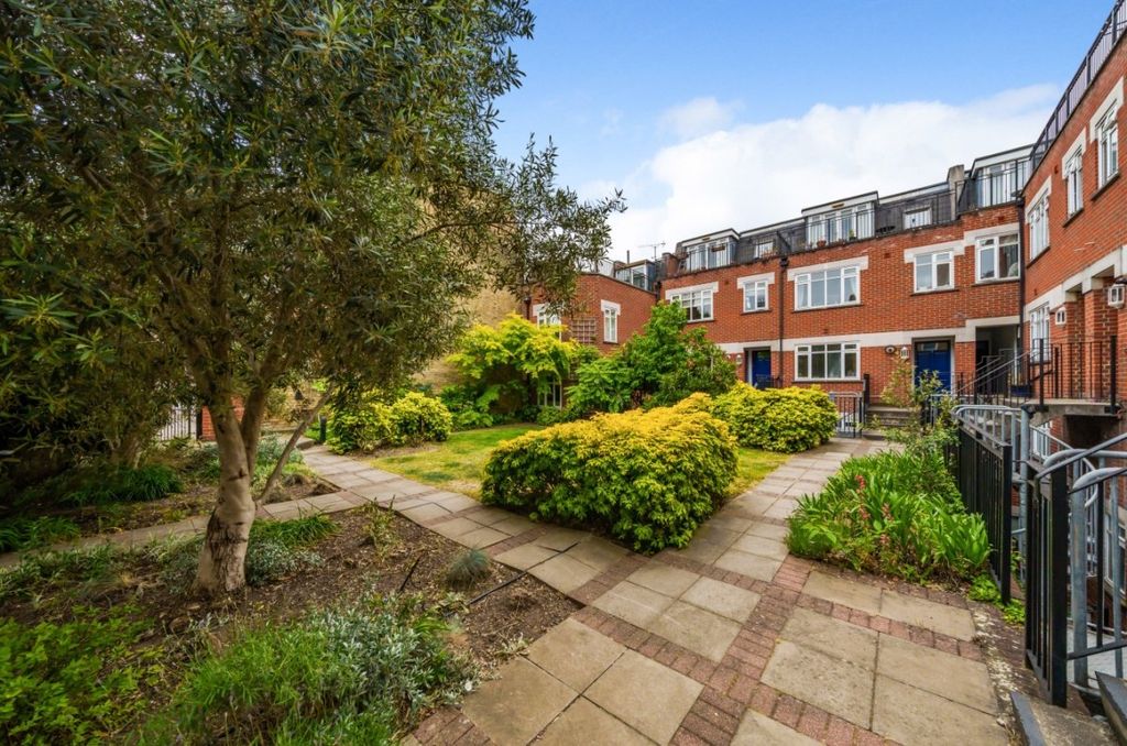 Property photo 1 of 9 993182 (9)