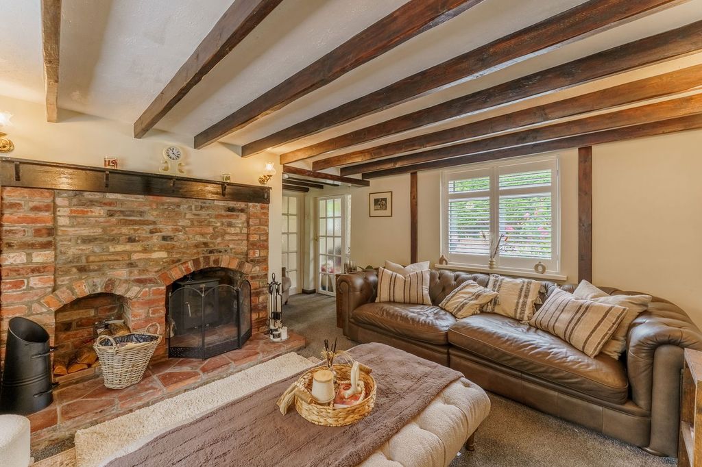 Property photo 2 of 37