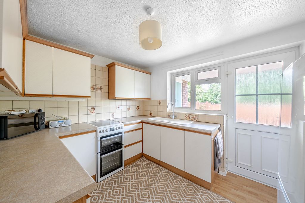 Property photo 2 of 12