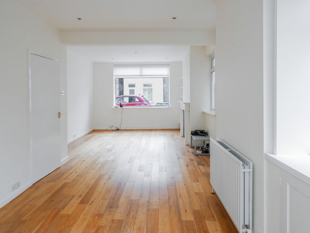 Property photo 2 of 19 A2