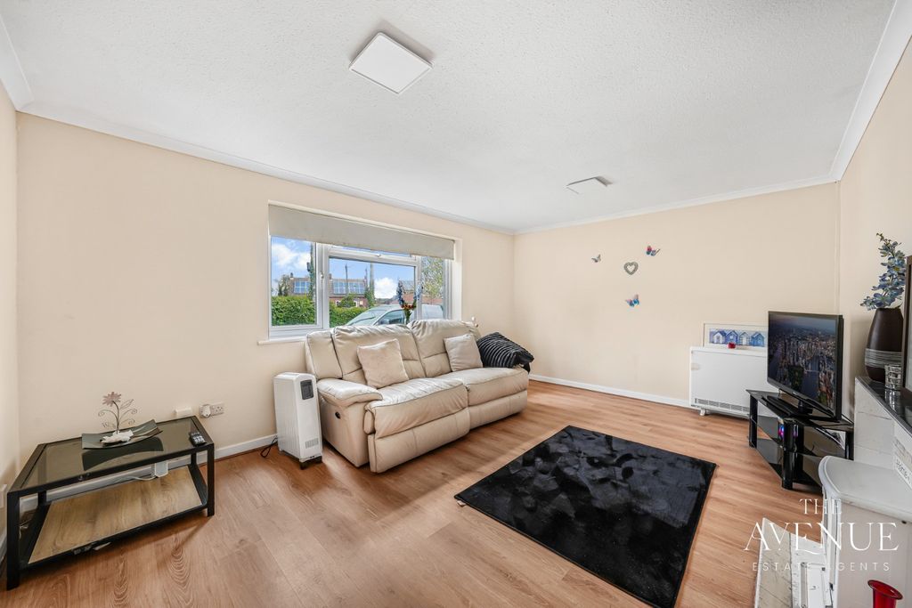 Property photo 2 of 23 3499842