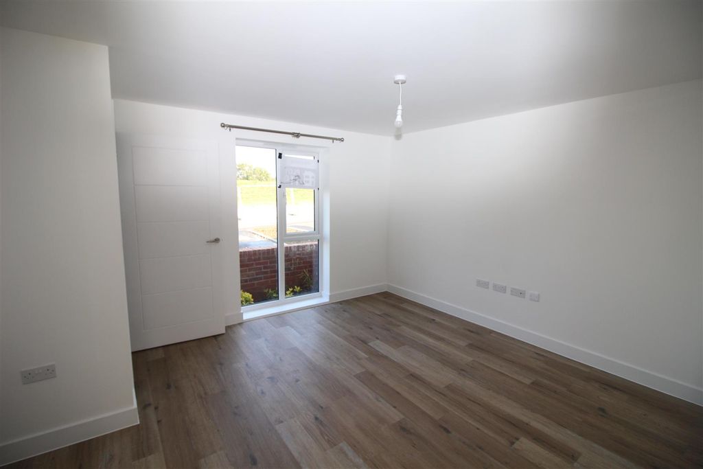 Property photo 2 of 12 Img_4157.Jpg