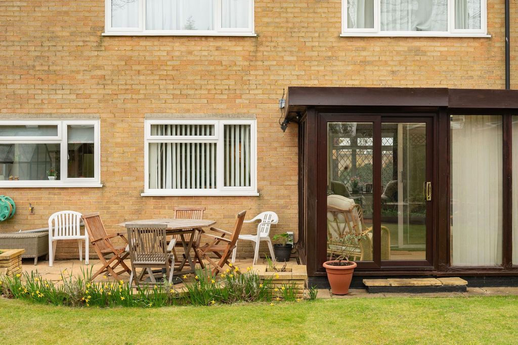 Property photo 3 of 23