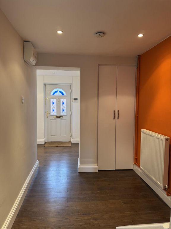 Property photo 3 of 21 Gallery