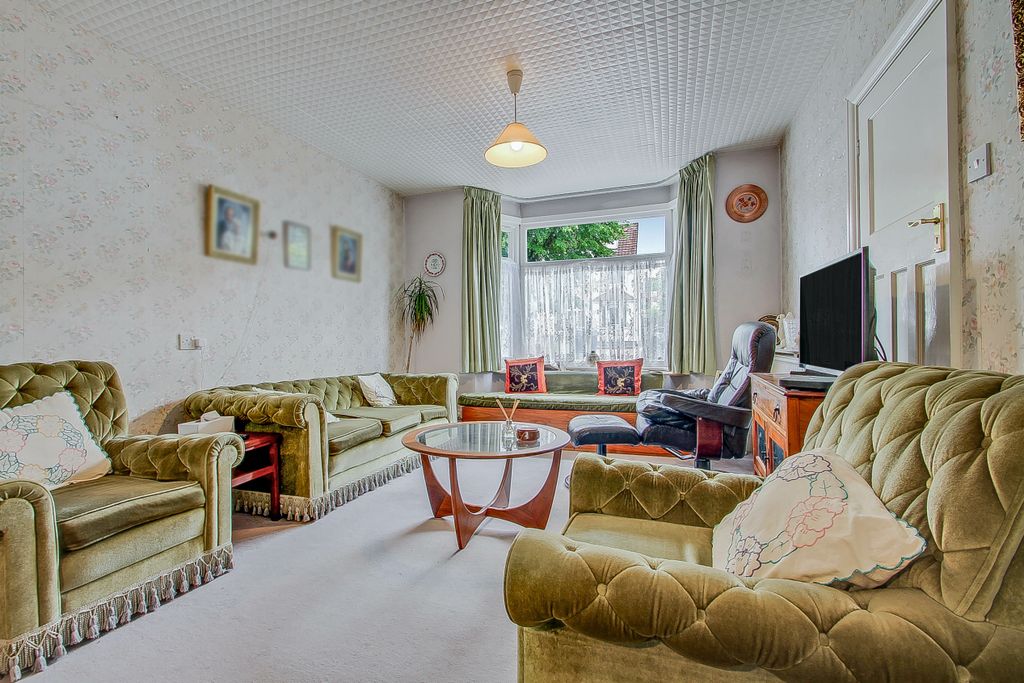 Property photo 2 of 13
