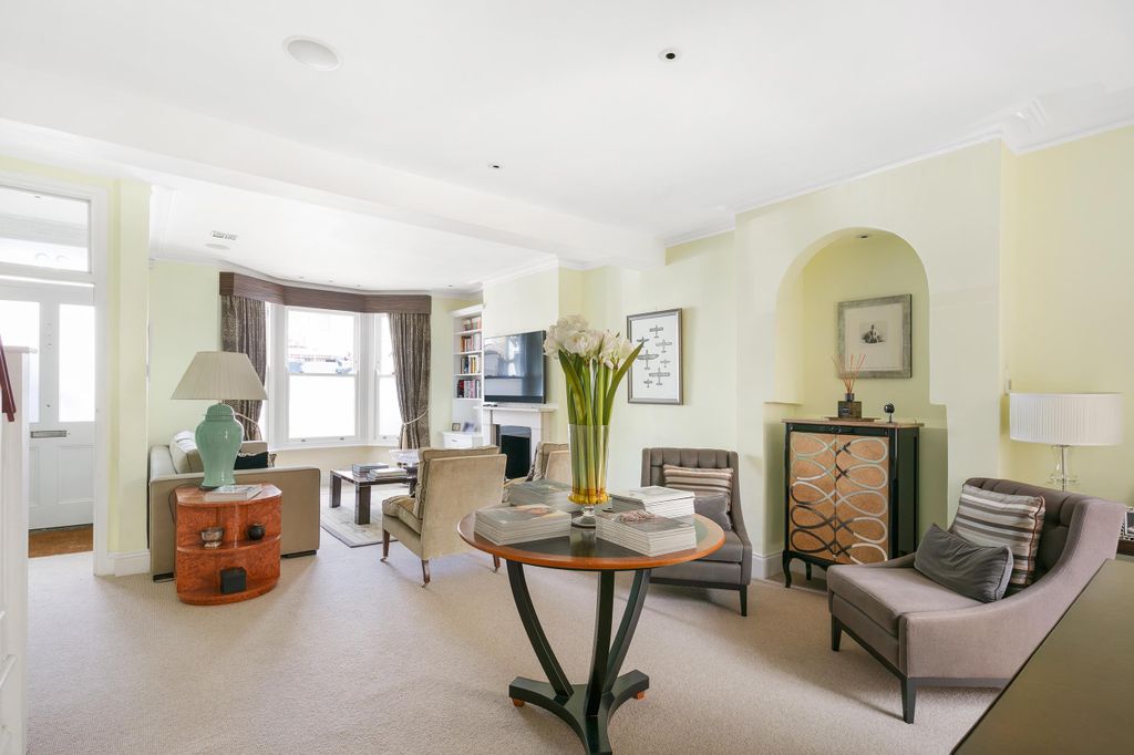 Property photo 1 of 17 Image