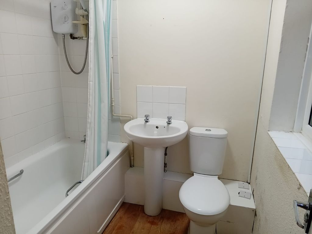 Property photo 2 of 4