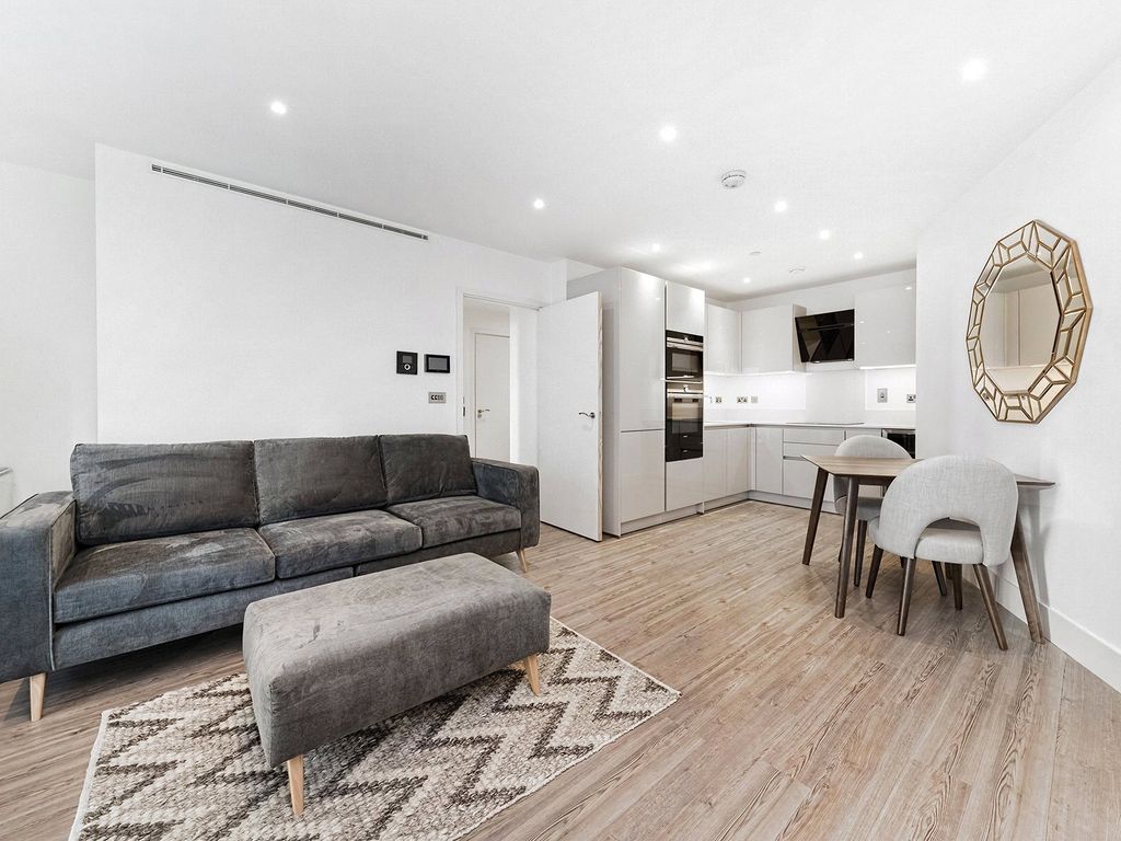 Property photo 1 of 16 Wiverton Tower, E1