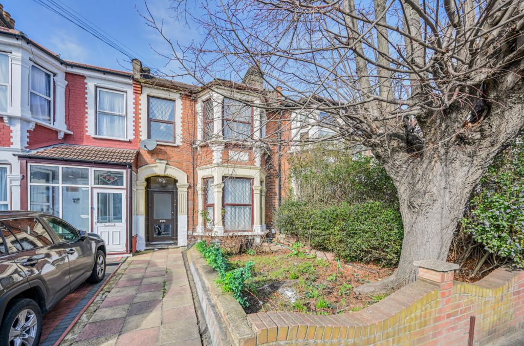 Property photo 1 of 11