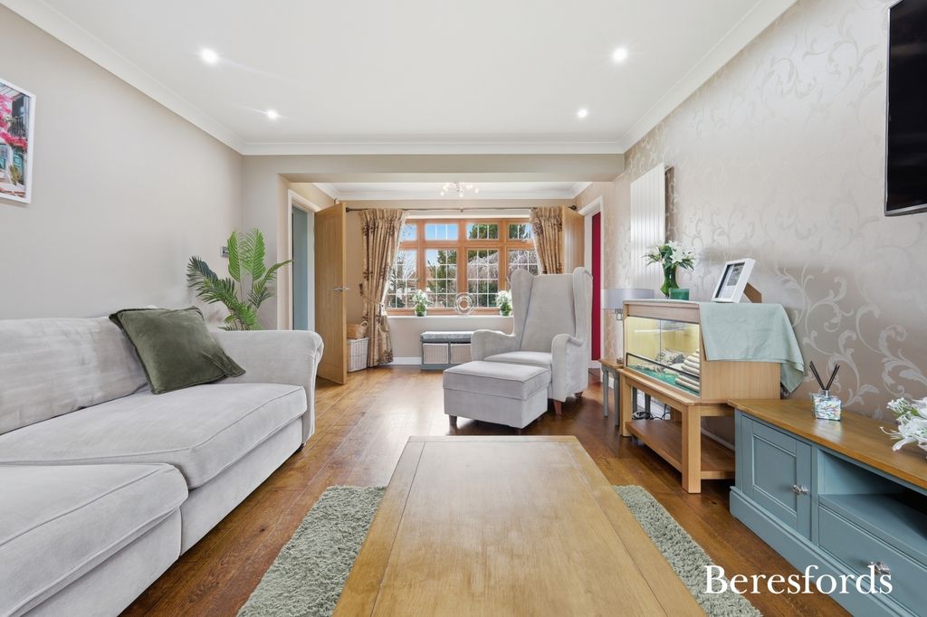 Property photo 3 of 29 Picture No. 24