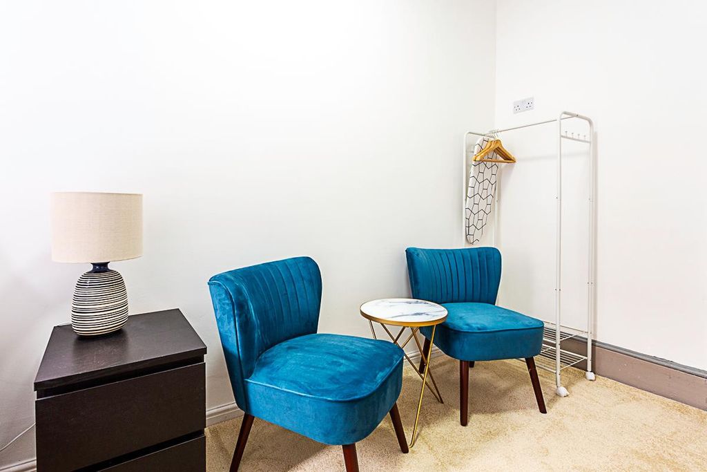 Property photo 2 of 5