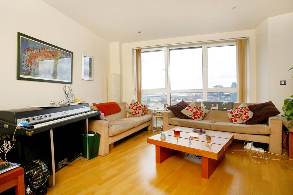 Property photo 2 of 9