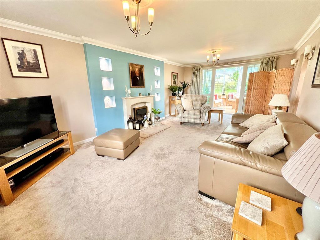 Property photo 3 of 46