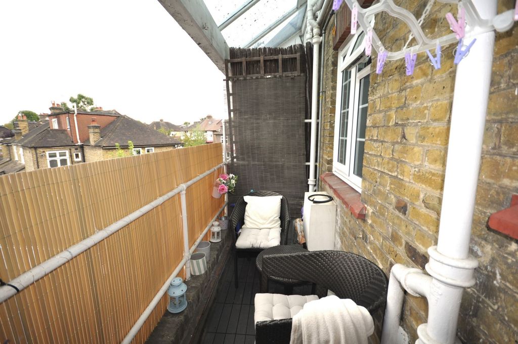 Property photo 2 of 8 Photo 9
