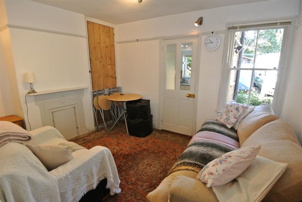 Property photo 2 of 22 Lounge 1.Jpg