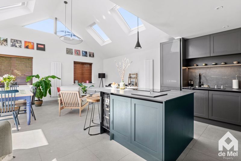 Property photo 3 of 20 Photo 7